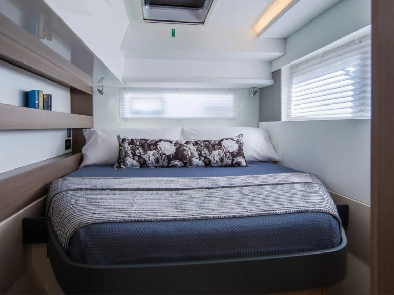 Catamaran à louer à Le Pirée au meilleur prix