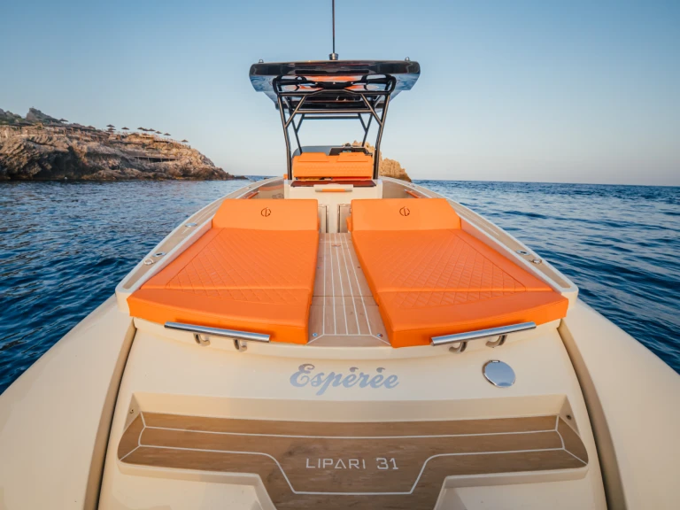 Location Bateau à moteur LILIBAEUM YACHT avec permis