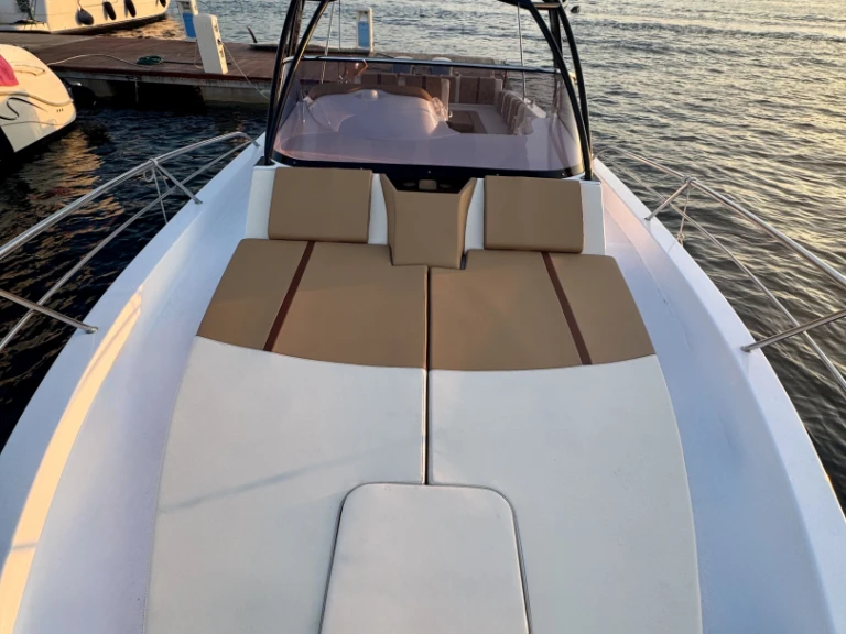 Location bateau Saver Saver 330 WA à Siracusa sur Samboat