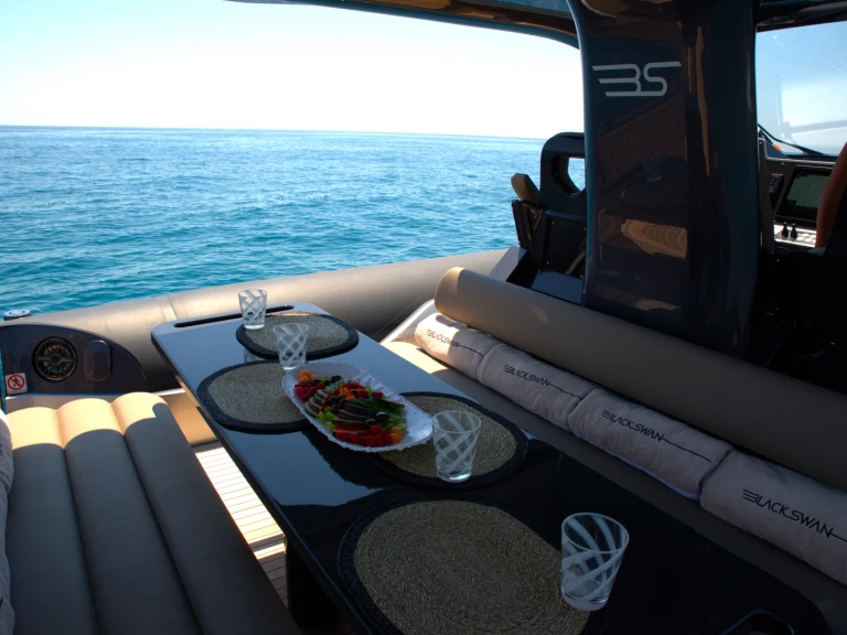 Location Semi-rigide à Saint-Tropez - Anvera 48
