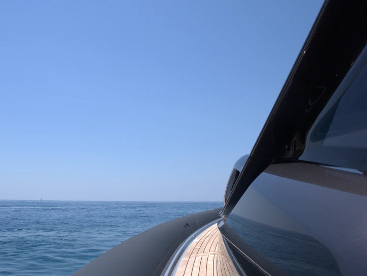 Louer Semi-rigide avec ou sans skipper Anvera à Saint-Tropez