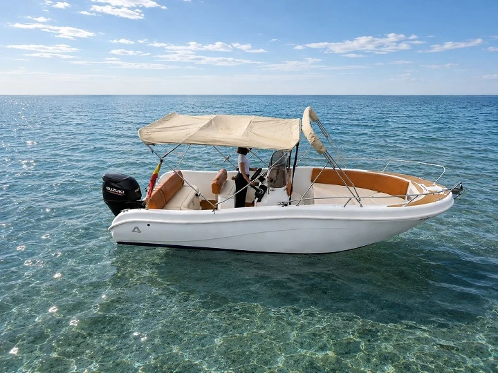 Allegra Boats 21 open a louer à Alicante
