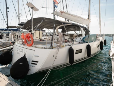 Velero para alquilar Sibenik al mejor precio