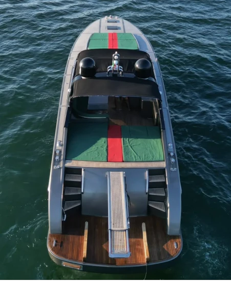 Location Yacht à Porto Cervo - Rizzardi CR 63 Top Line