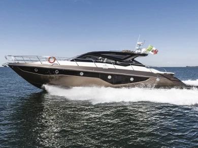 Pronajmout si Cranchi Cranchi 60 ST v Saint-Tropez