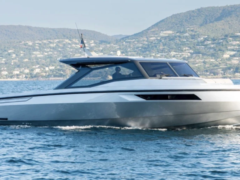 Yacht à louer à Saint-Tropez au meilleur prix