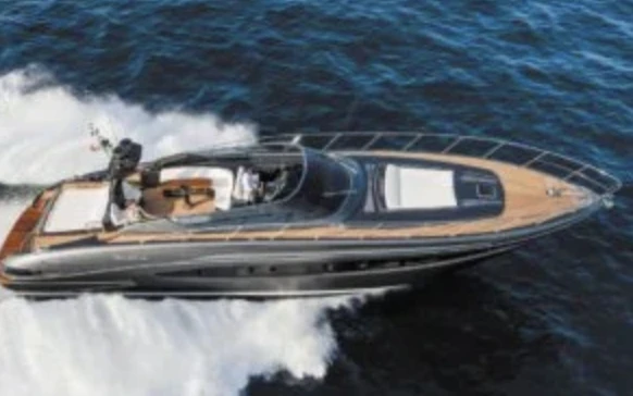Louez un Riva Riva 68' à Saint-Tropez