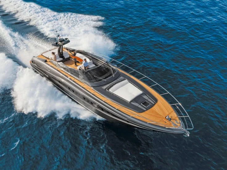 Location Yacht Riva avec permis