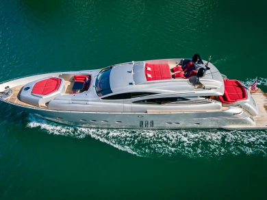 Luxury Yacht to hire Miami Beach at the best price