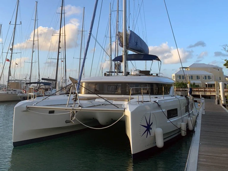 Location bateau Parham Town pas cher Lagoon 46