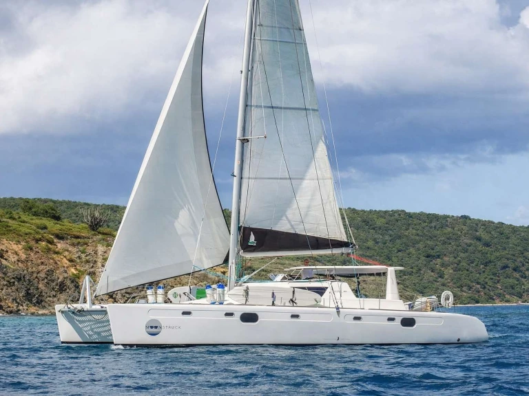 Voyage MOONSTRUCK a louer à Saint Thomas Island
