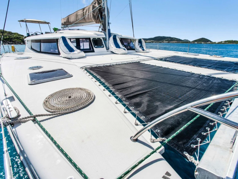 Location bateau Fountaine Pajot PERPETUAL BLUE à Saint Thomas Island sur Samboat