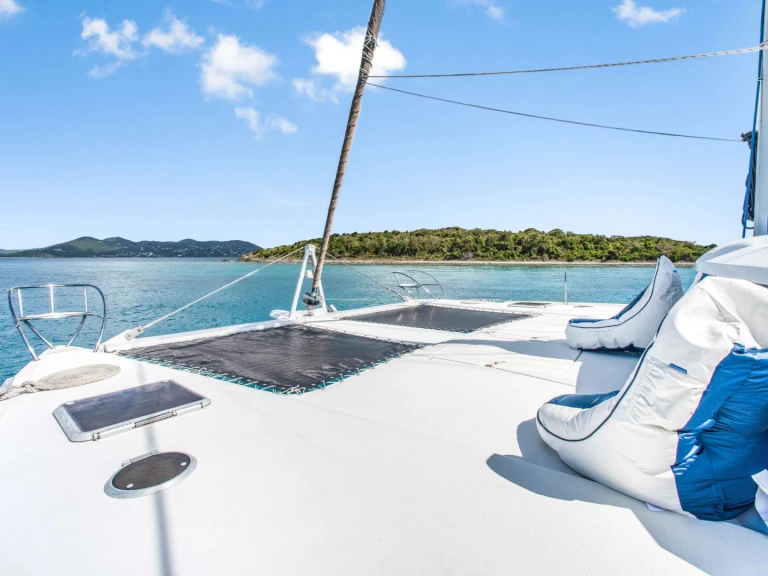 Location Yacht Fountaine Pajot avec permis