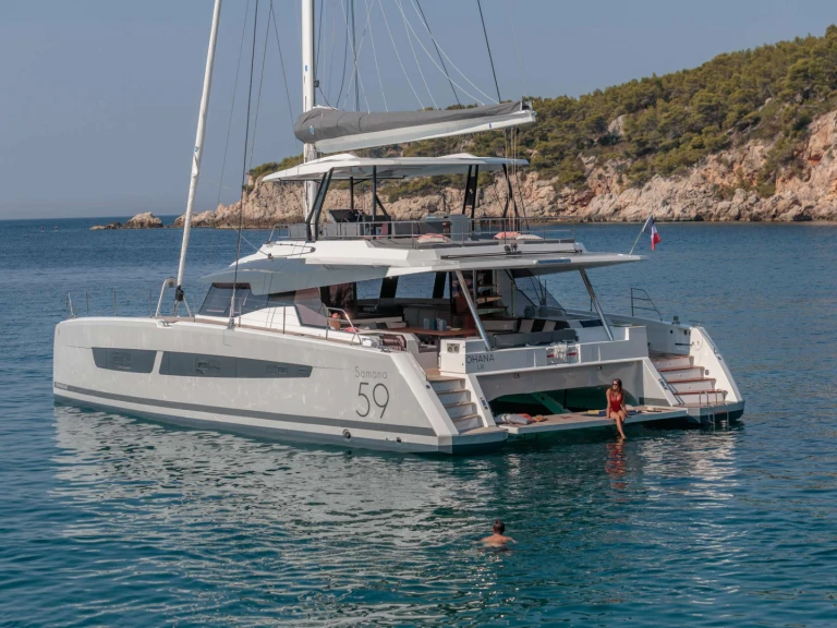 Location Yacht Fountaine Pajot avec permis