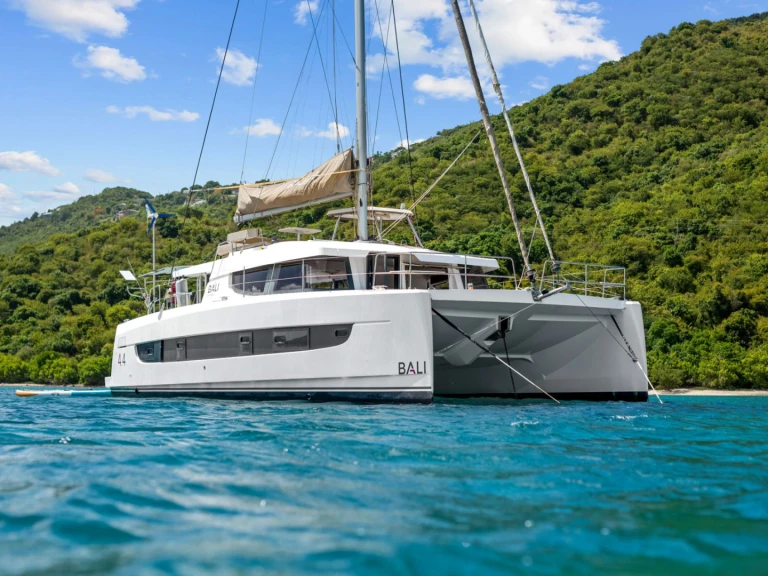 Location Yacht Bali avec permis