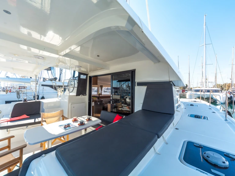Catamaran à louer à Paros (Ile) au meilleur prix
