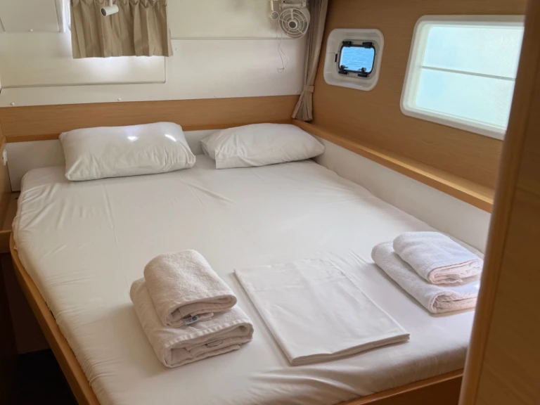 Location bateau Rhodes (Ville) pas cher Lagoon 400 S2