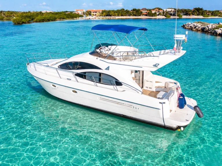 Custom Made custom a louer à Puerto Aventuras