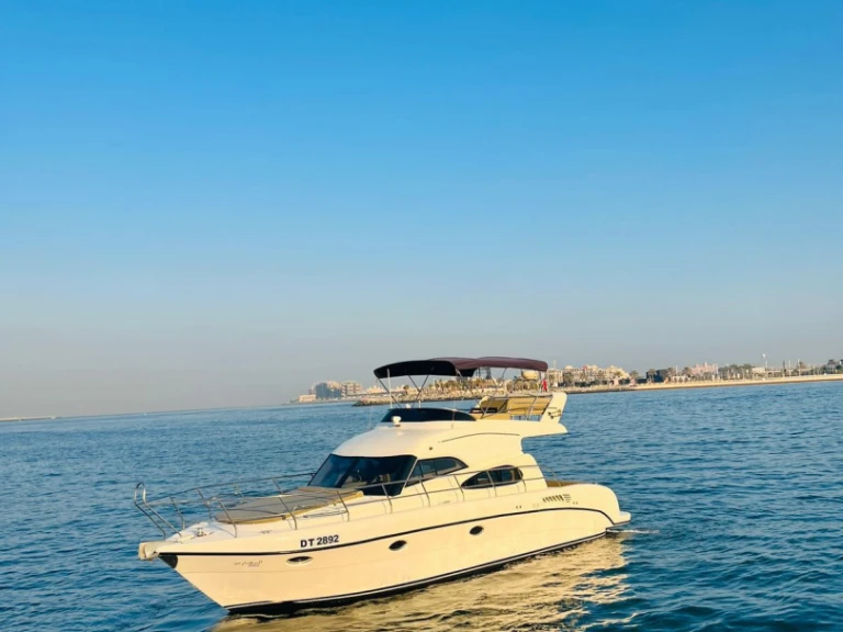 Location Bateau à moteur à Dubai Marina -  Al Shaali Marine AS 48