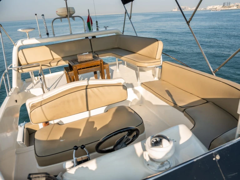 Louer Bateau à moteur avec ou sans skipper  Al Shaali Marine à Dubai Marina