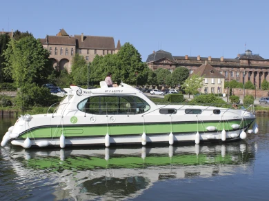 Hire Motorboat with or without skipper Nicols Yacht Saverne