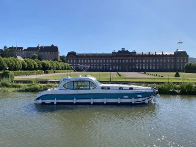Charter a Nicols Yacht Nicols Estivale Sixto Prestige C in Avignonet-Lauragais on Samboat