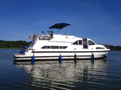 Yacht hire Glénac cheap Europa E.400