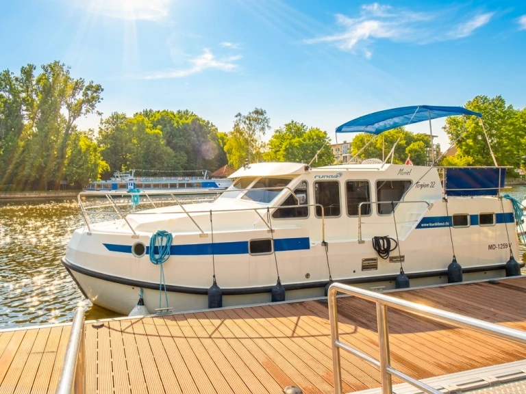 Louer Bateau à moteur avec ou sans skipper  à Bernburg (Saale)