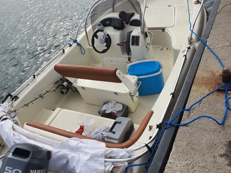 Location bateau Saint-Chamas pas cher Jaguar 17
