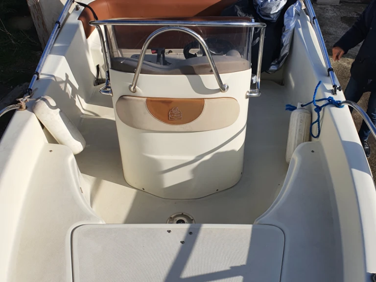 Location Bateau à moteur à Saint-Chamas - TA MARE Jaguar 17