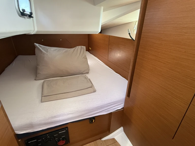 Location bateau Pula pas cher Sun Odyssey 440