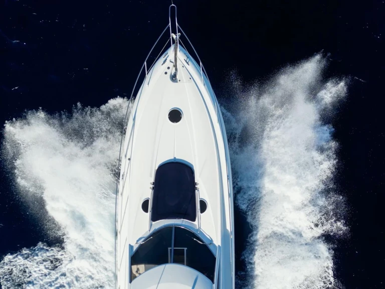 Location Bateau à moteur Sunseeker avec permis