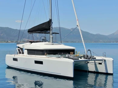 Luxury Yacht for rent Grèce at the best price