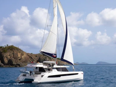 Yacht hire Antigua Island cheap Leopard 50