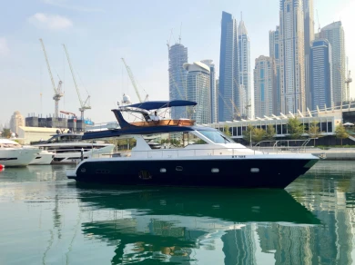 Yacht charter Dubai Marina - Custom Made custom on SamBoat