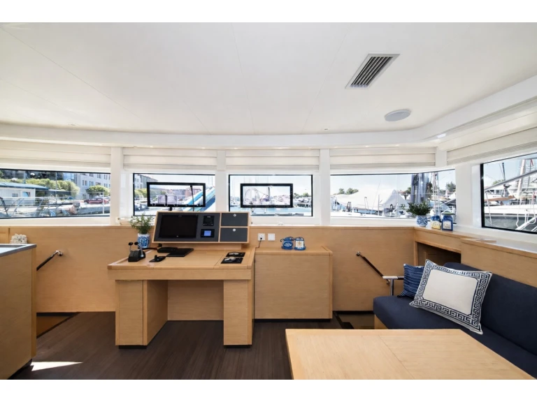 Location bateau Álimos pas cher Lagoon 52 F