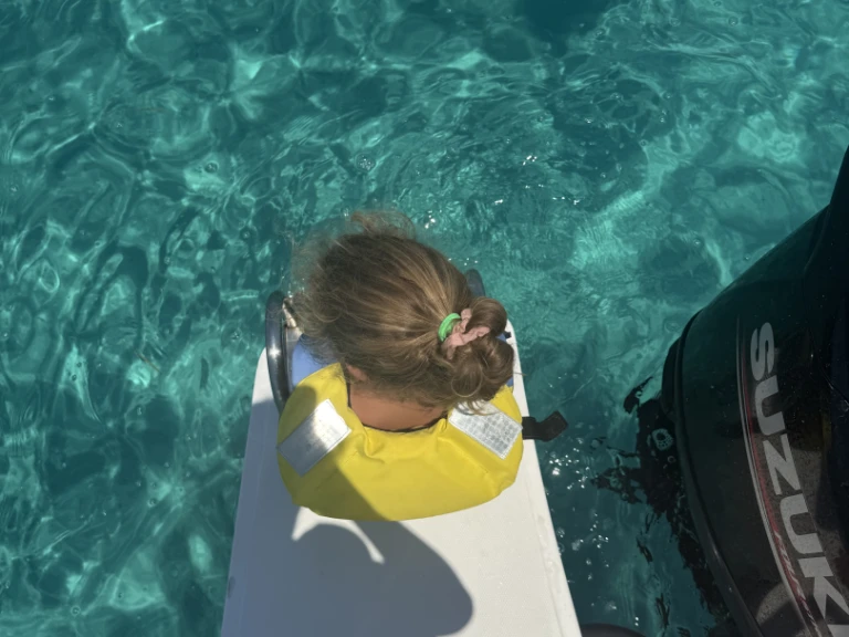 Bateau à moteur à louer à Club Nautico S'Estanyol au meilleur prix