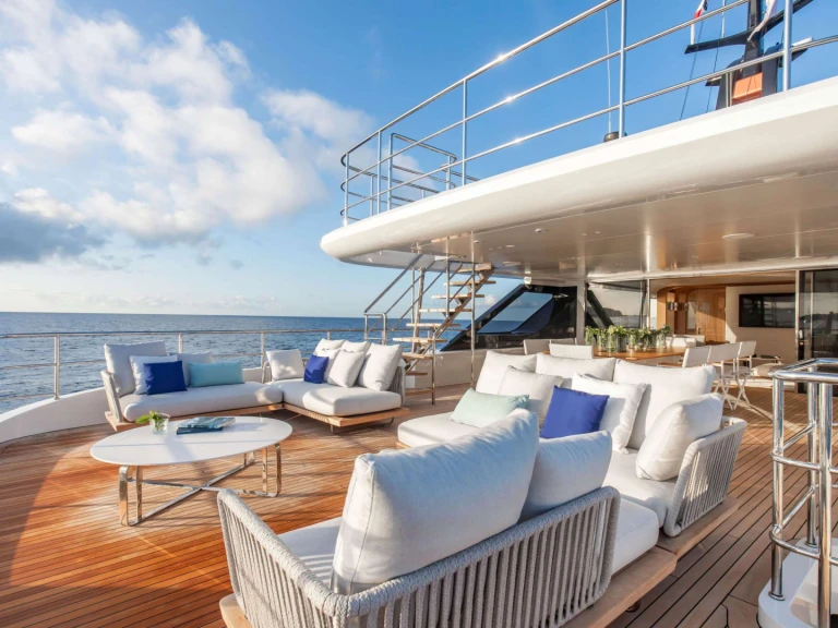 Location Yacht à Athènes - Benetti ANGEL
