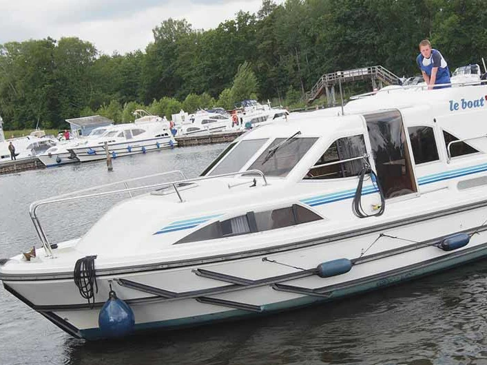 Le Boat Clipper a louer à Branges