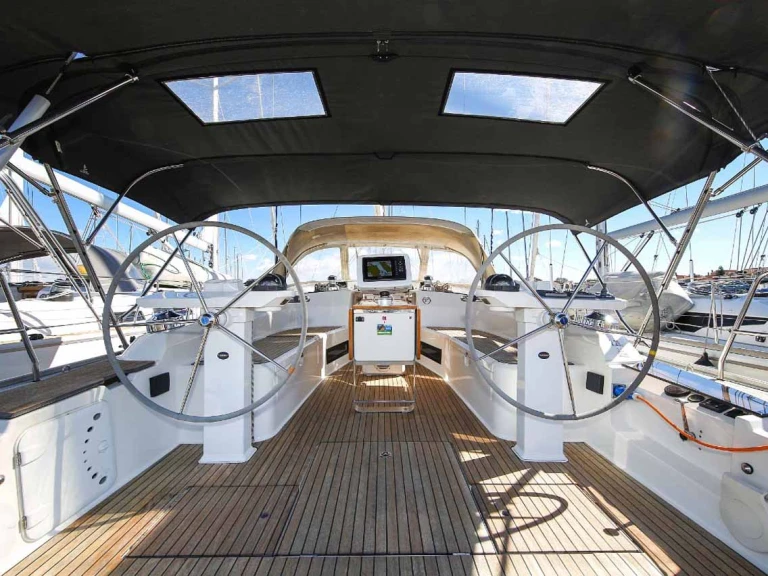 Location bateau Bavaria Cruiser 45 à Pula sur Samboat