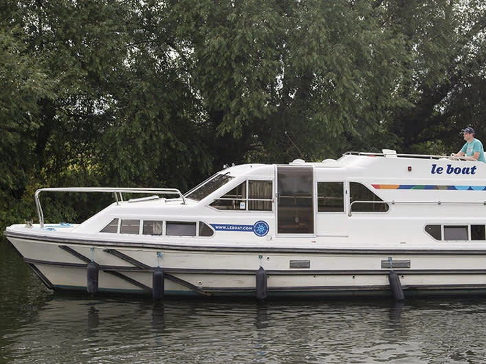 Location bateau Le Boat Crusader à Migennes sur Samboat