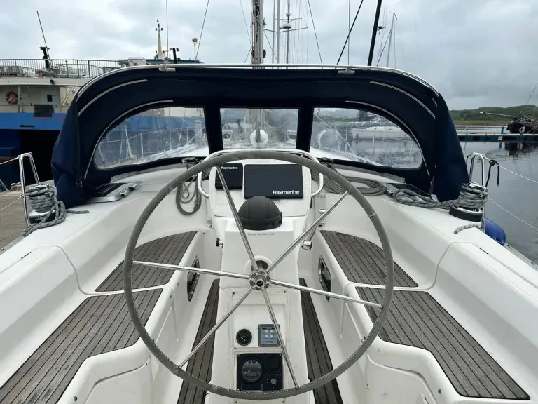 Louez un Bavaria 42ft à Oban