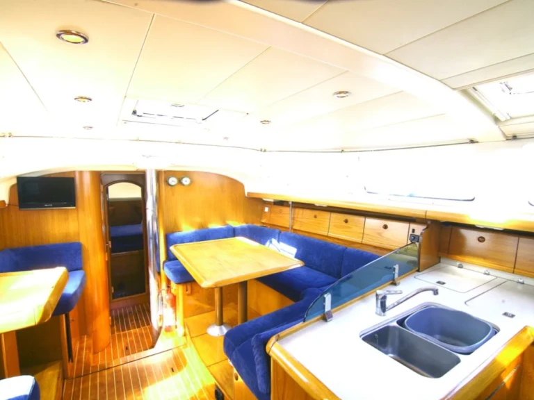 Location bateau Jeanneau Sun Odyssey 43 DS à Oban sur Samboat