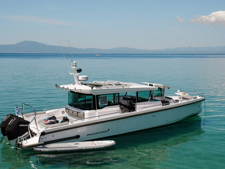 Louer Bateau à moteur avec ou sans skipper Axopar à Pýlos