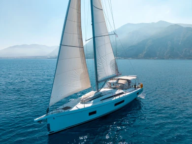 Hire Sailboat with or without skipper Bénéteau Olbia