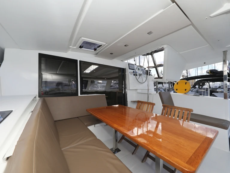 Catamaran à louer à Trogir au meilleur prix