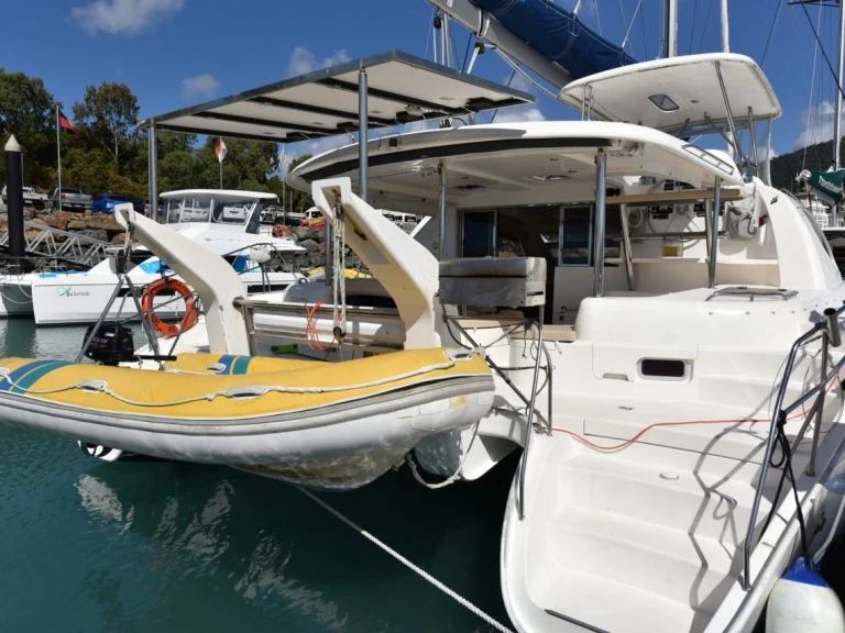 Location Catamaran Leopard Catamarans / Robertson & Caine avec permis