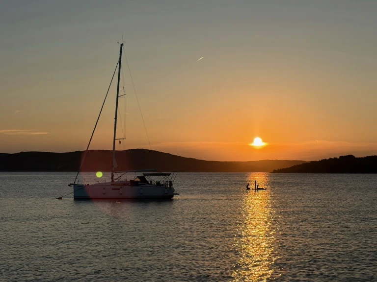 Louer Voilier avec ou sans skipper Jeanneau à Split