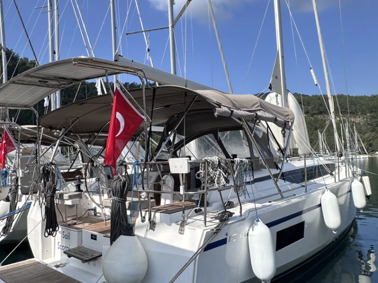 Louez un Bavaria Bavaria C42 à Fethiye
