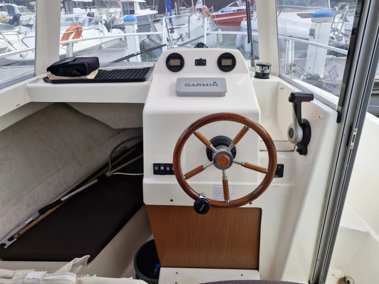 Louer Bateau à moteur avec ou sans skipper Jeanneau à Dunkerque